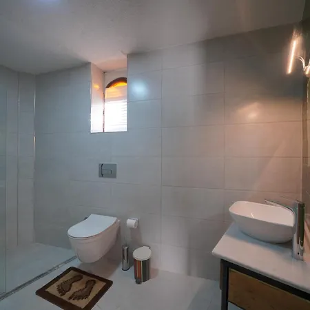 Ayaz Stone House * גורמה